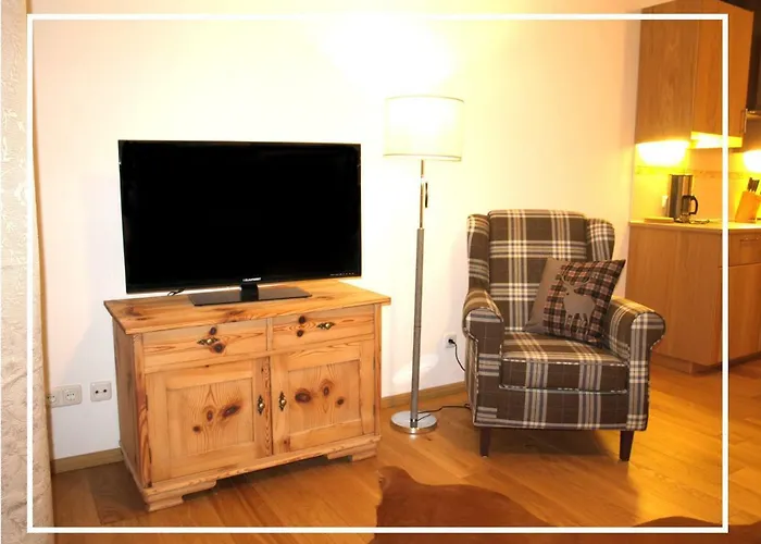 Kaiserapart Steinadler - Zentrum المو